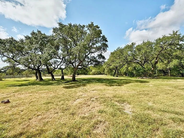 200 Oak Hollow Ln — Photo 31