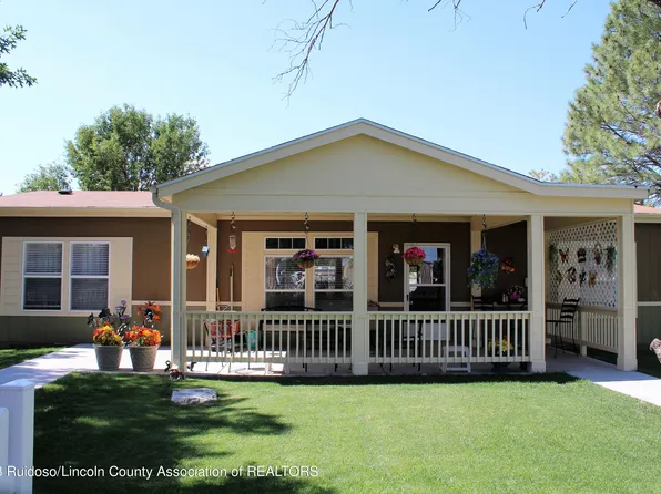 310 Smokey Bear Blvd, Capitan, NM 88316
