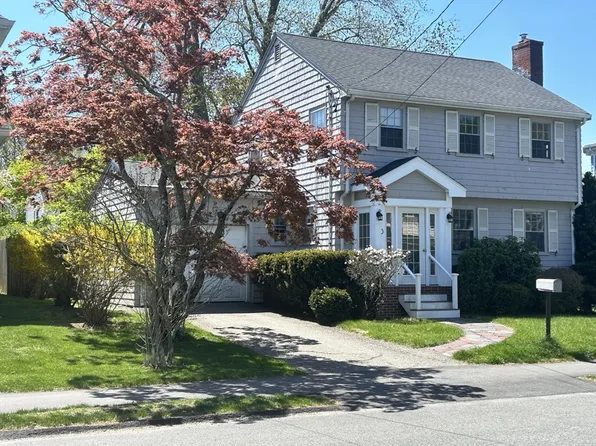 40 Elm St, Milton, MA 02186