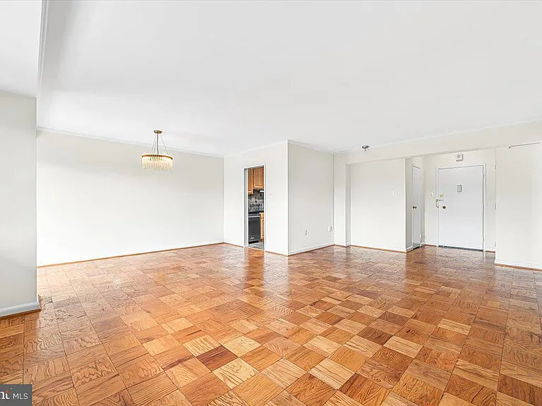 4201 Cathedral Ave NW #908E — Photo 8