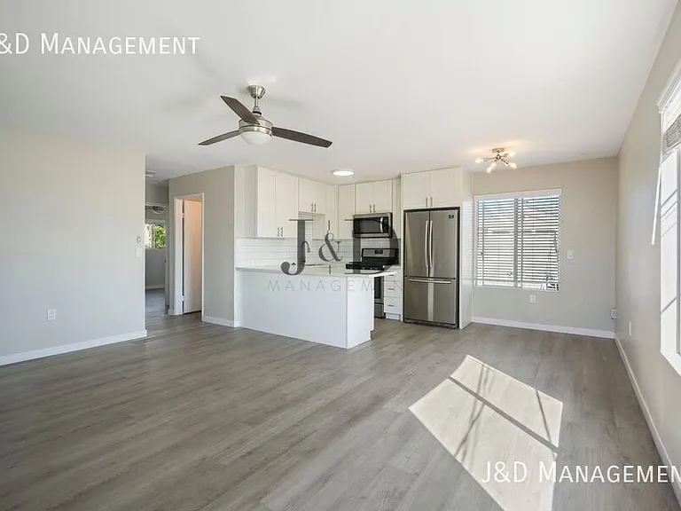 4624 Oregon St — Photo 1