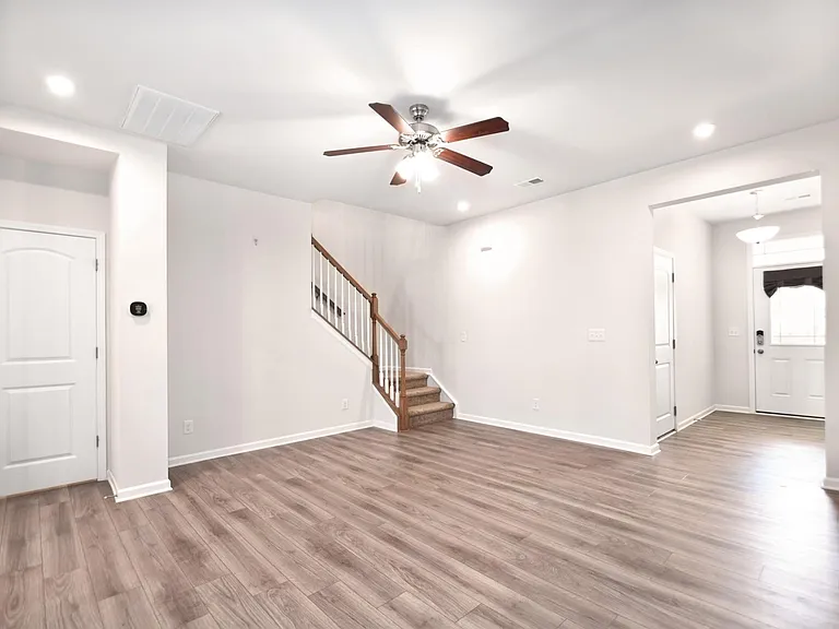 1227 Southern Sugar Dr — Photo 4
