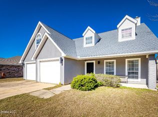 9008 Marina Ave, Ocean Springs, MS 39564