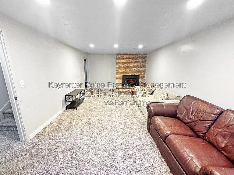 5603 W Centerbrook Dr — Photo 10