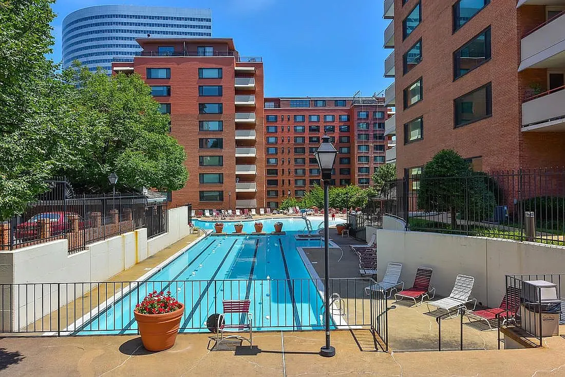 2 bed, 884 sqft, $2,775 — Photo 1