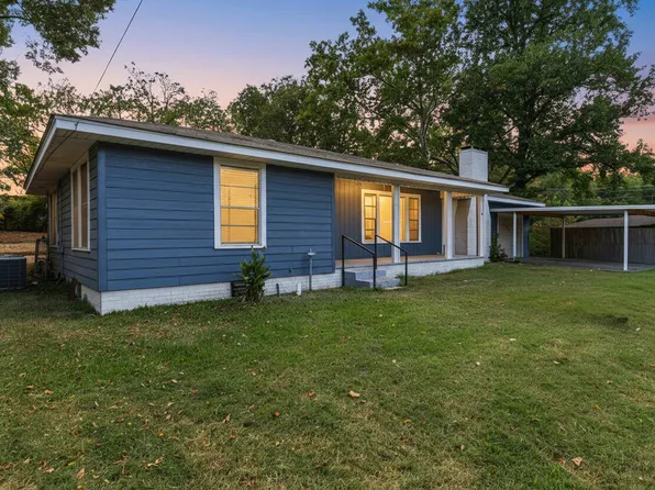 1711 Buccaneer Dr, Longview, TX 75604