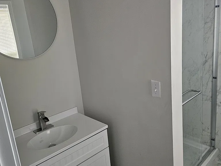 2033 Carrollton Ave — Photo 21