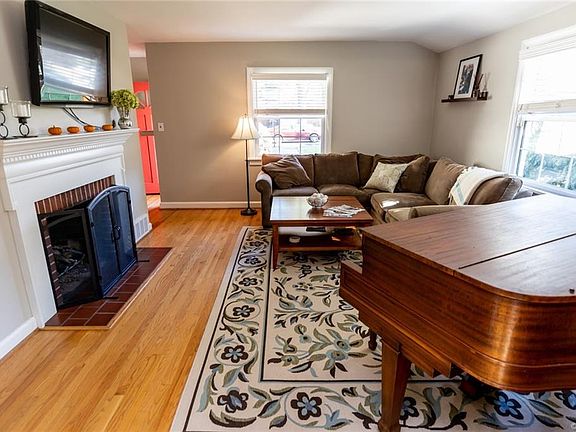 5th image of 5011 Monumental St