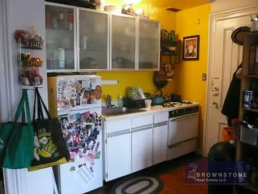 Rented by Brownstone Real Estate | media 18