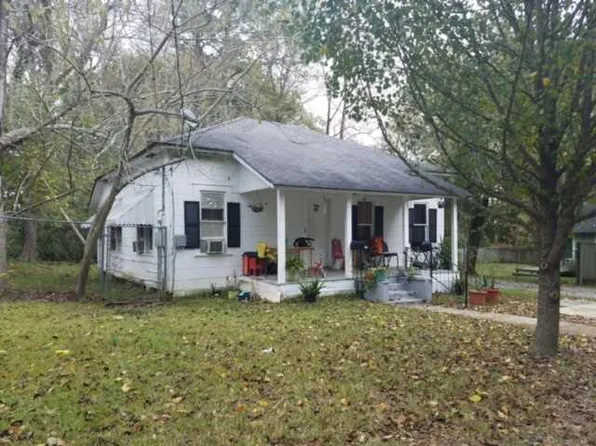 409 Penick St, Pineville, LA 71360