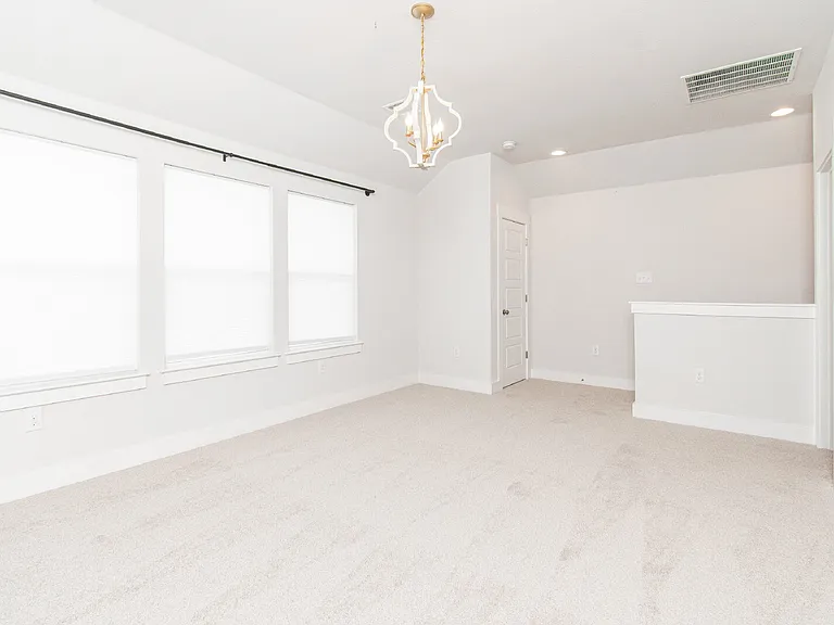 308 Saturnia Dr — Photo 25