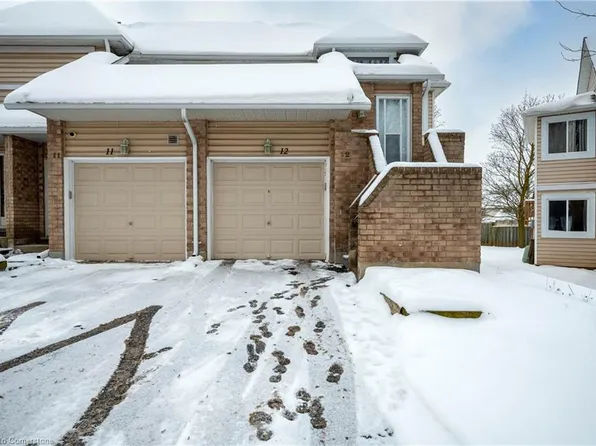 205 Highland Cres #12, Kitchener, ON N2M 5L6