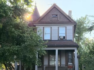 733 South 26th Street - Upper, Milwaukee, WI 53204