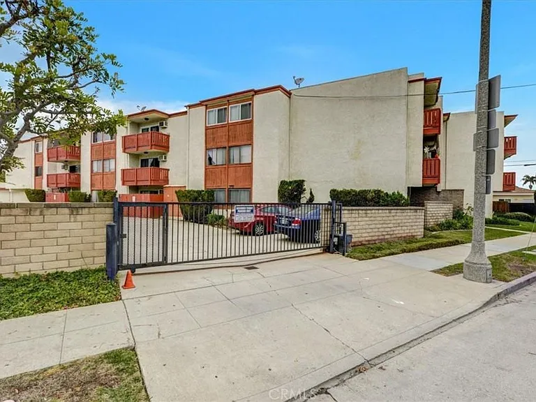 4591 Orange Ave — Photo 27
