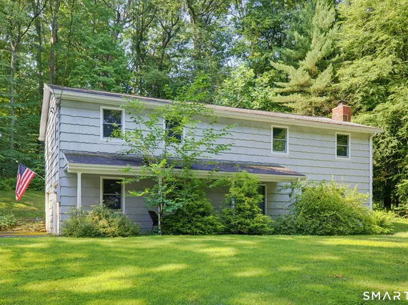 18 Vale Road, Brookfield, CT 06804