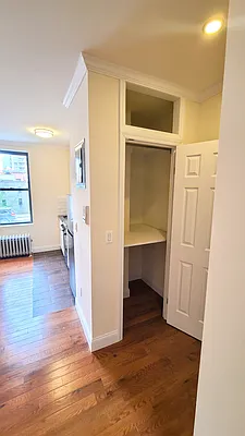 Rented by United Realty Equities | media 18