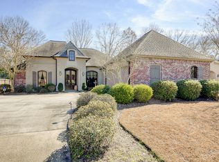 8553 Grand View Dr, Baton Rouge, LA 70809