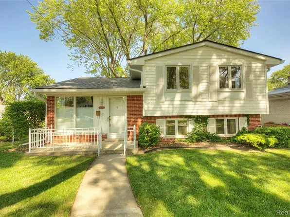 5489 Academy St, Dearborn Heights, MI 48125