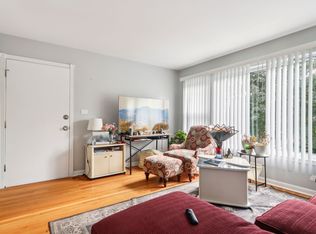 8613 Trumbull Ave UNIT 2, Skokie, IL 60076