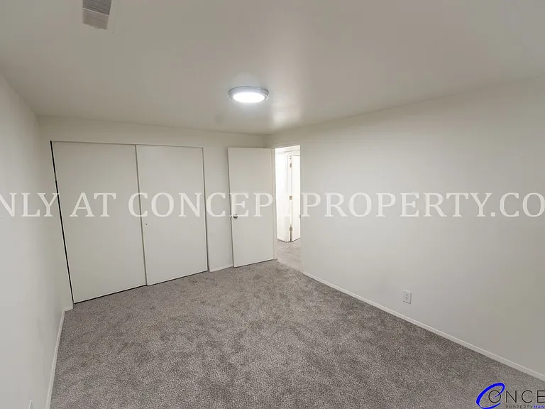 Ponderosa — Photo 112