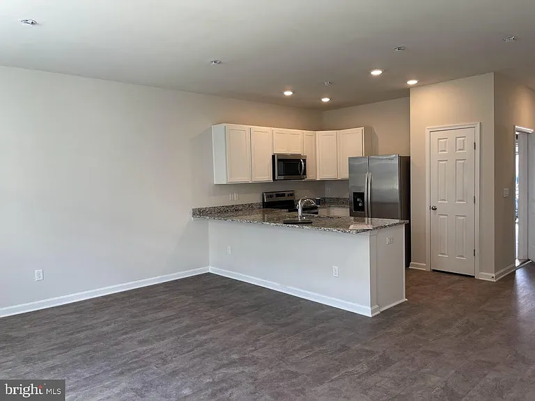 254 Baker Dr — Photo 6