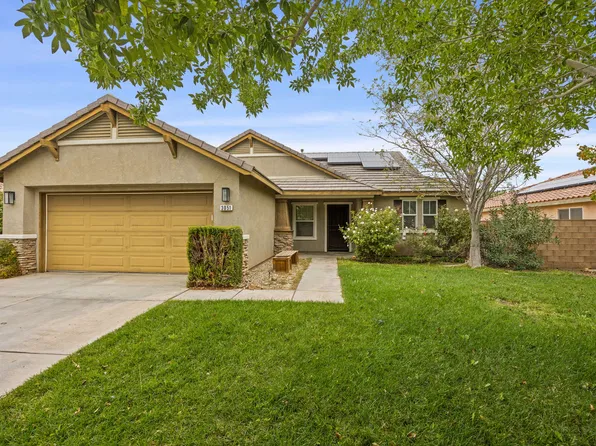 3052 E Newgrove St, Lancaster, CA 93535