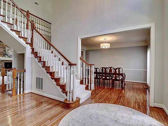 Grand 2 Story Foyer