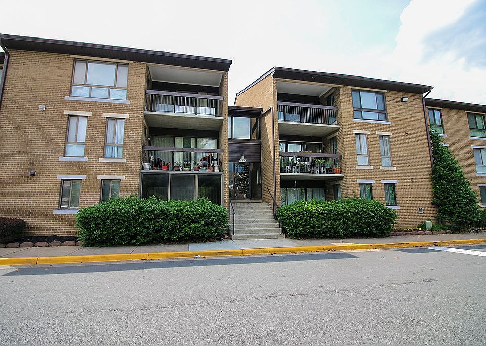1st image of 565 Florida Ave APT 101