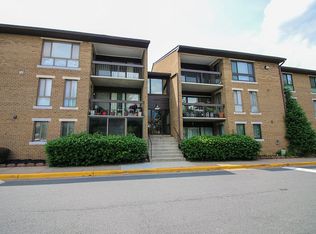 565 Florida Ave APT 101, Herndon, VA 20170