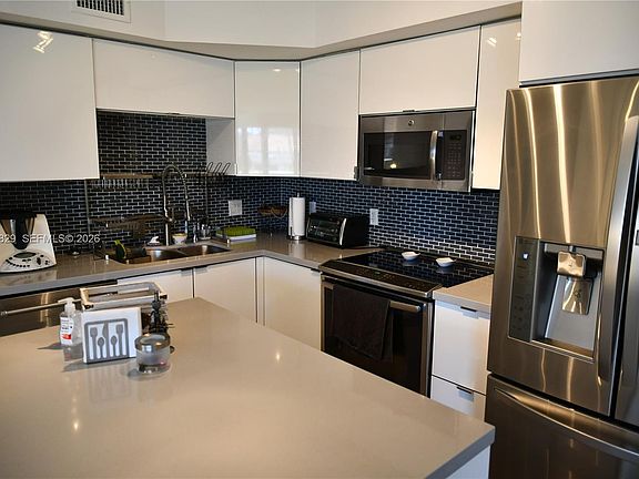 4th image of 1000 E Island Blvd APT 303