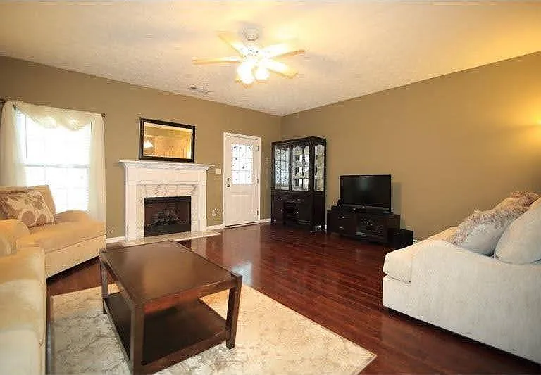 2977 Greyhawk Ln — Photo 23