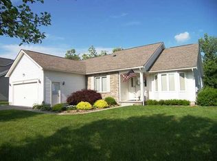 67 Dove Tree Ln, Rochester, NY 14626