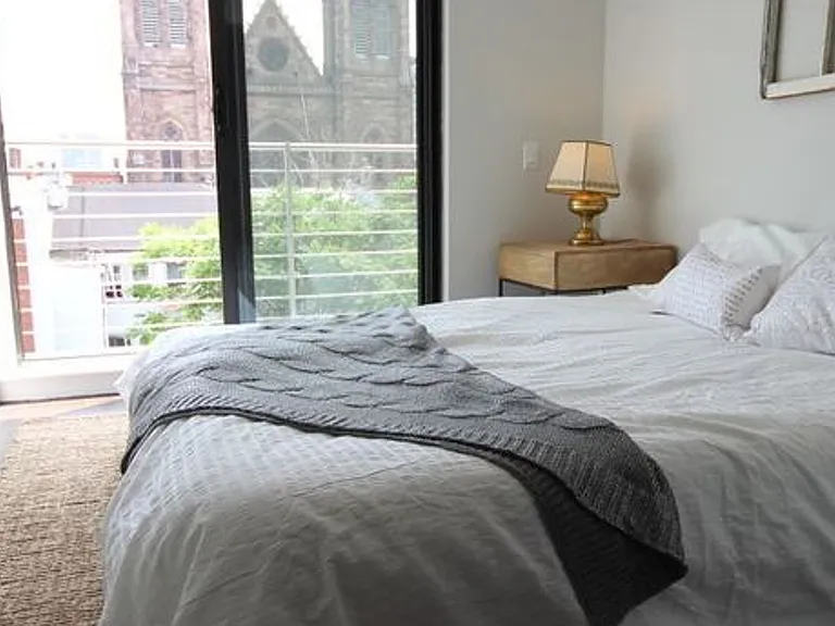 146 Meserole St #3Y — Photo 6