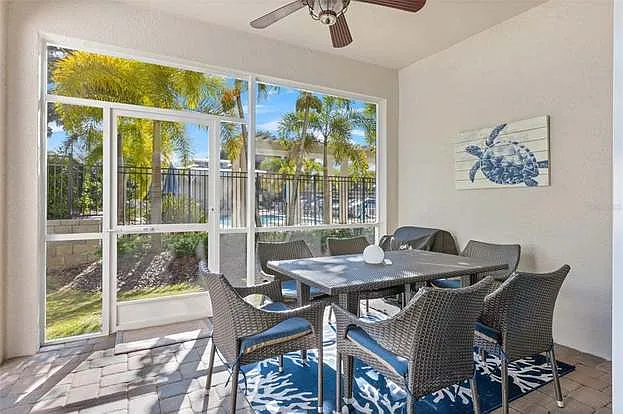 1114 Coral Ln — Photo 25