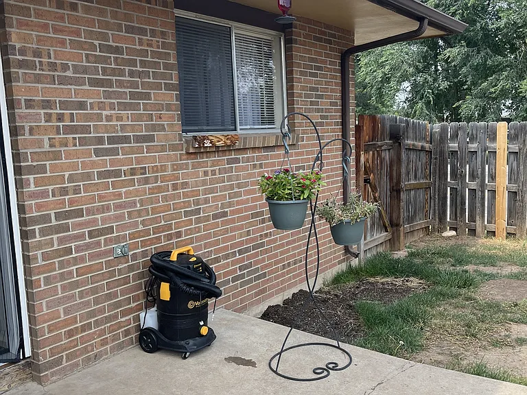 1600 Azalea Dr — Photo 9
