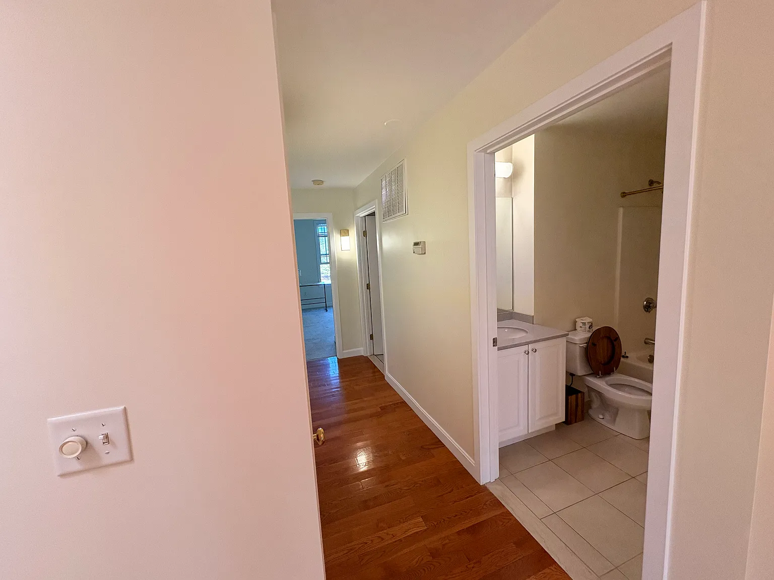 2 bed, 1202 sqft, $4,600 — Photo 2