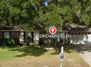 7028 Oakhurst Dr, Ocean Springs, MS 39564