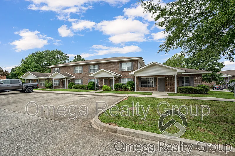 Ridgeview Apartments — Photo 2