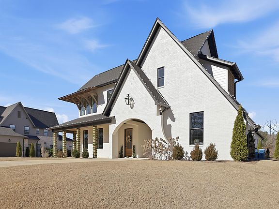 5th image of 300 Timberview Trl