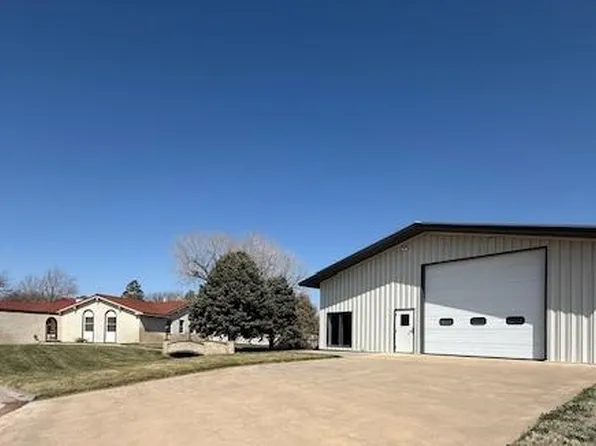 1016 E 4th St, Kinsley, KS 67547