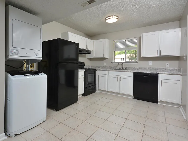 Pine Ridge Apartments — Photo 66