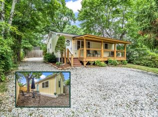 407 Hiawassee Ave, Black Mountain, NC 28711