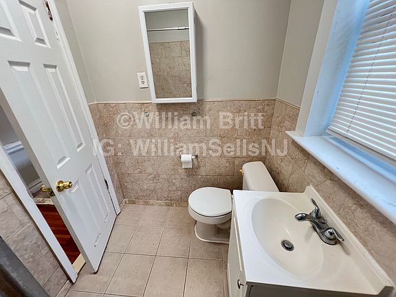 4th image of 93 Fairview Ave #B9
