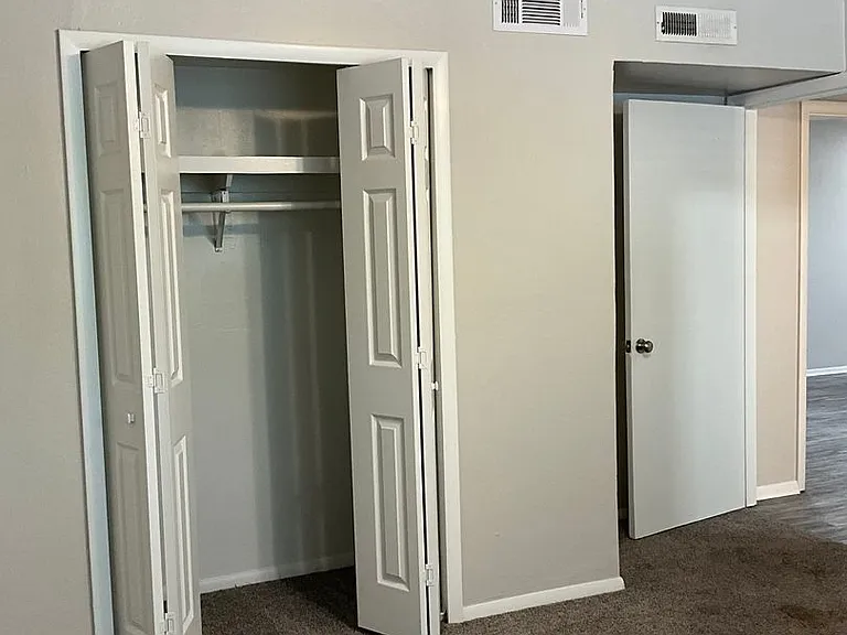 Terraces at Nichols Hills Renovated Two-Bedrooms — Photo 22