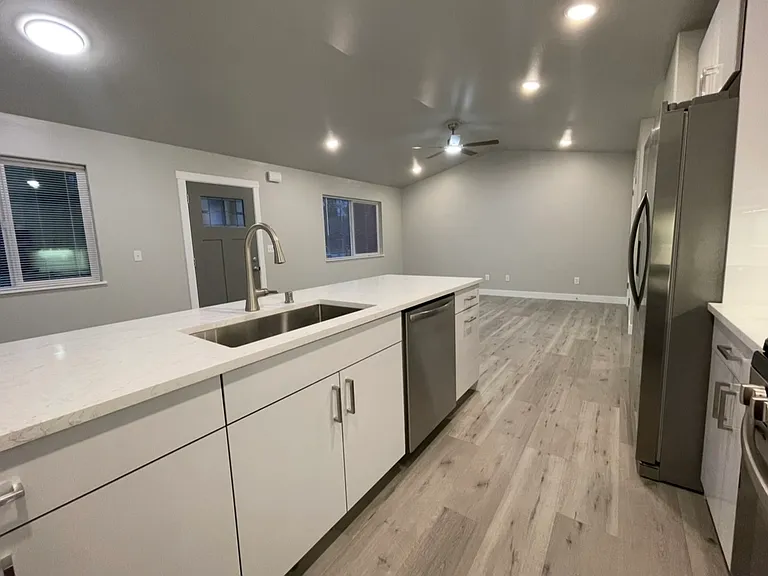 6150 W Karen St #2-4 — Photo 21