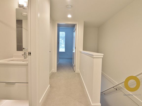 2nd image of 2118 Saint Johns St