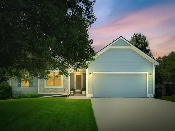 21185 W 126th St, Olathe, KS 66061