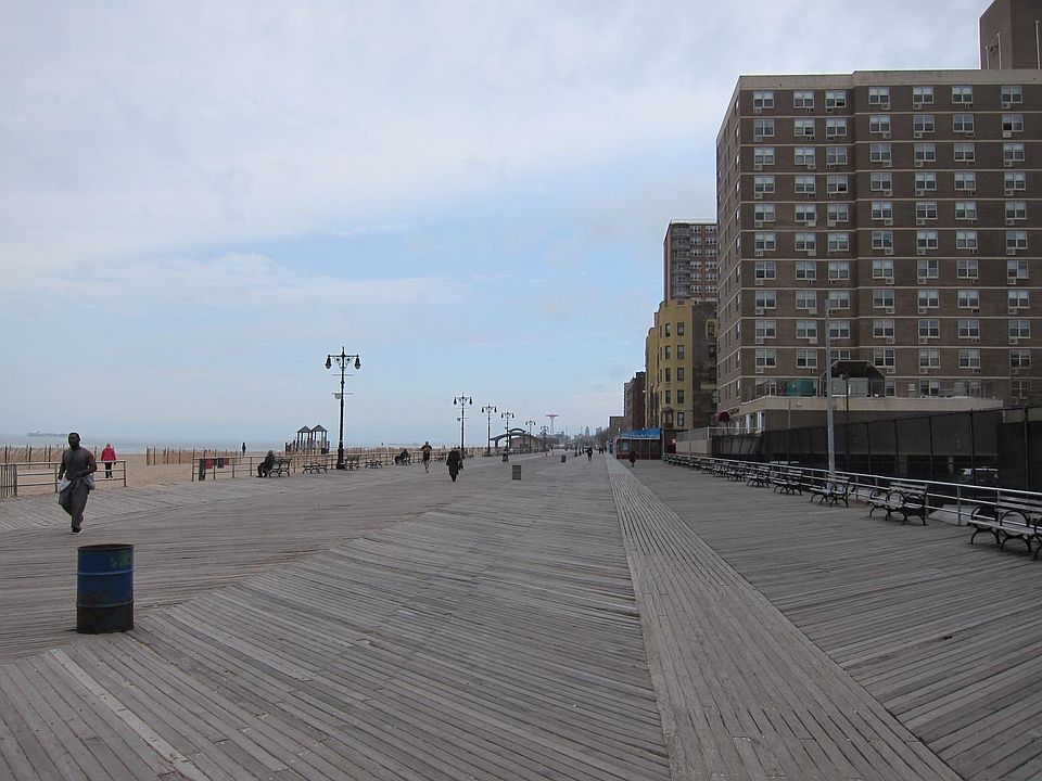 2nd image of 3131 Brighton 13th St #16D