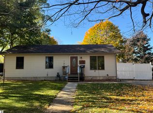 515 Selma St, Cadillac, MI 49601