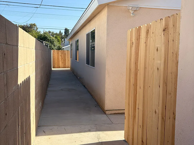 14320 Plantana Dr — Photo 29